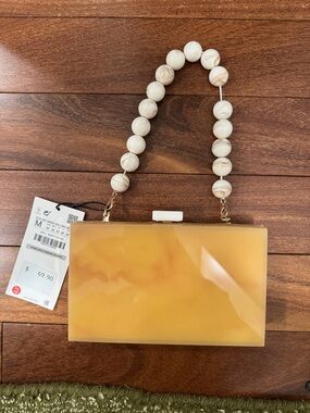 🚨24 Hour Sale 🚨Zara Amber Marbled Acrylic Box Clutch with Beaded Handle